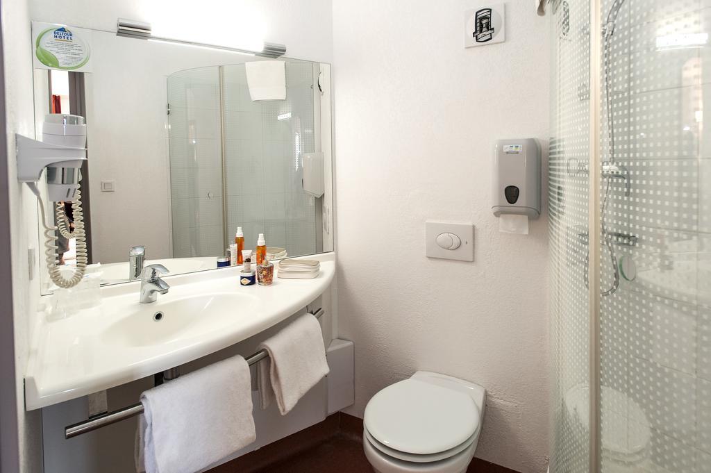 Deltour Hotel Le Puy En Velay Brives-Charensac Room photo